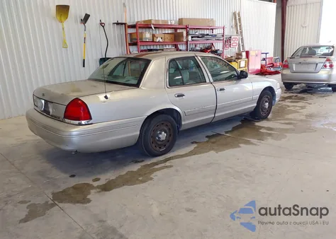 2005 Ford Crown Victoria Lx/Lx Sport from USA, damaged, VIN 2FAFP74W45X157106